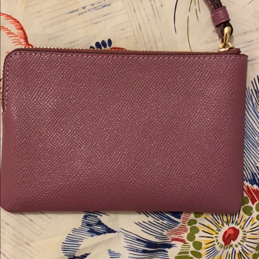 Coach wristlet - Picture 3 of 4